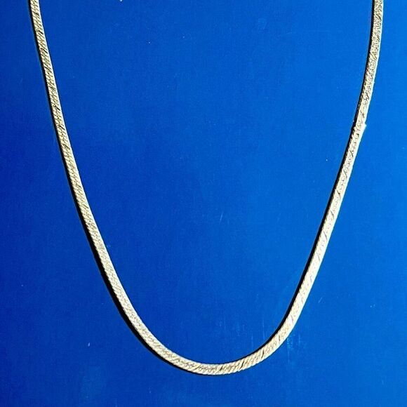 AZR Vintage Italian Sterling Silver Herringbone Necklace - Picture 6 of 13